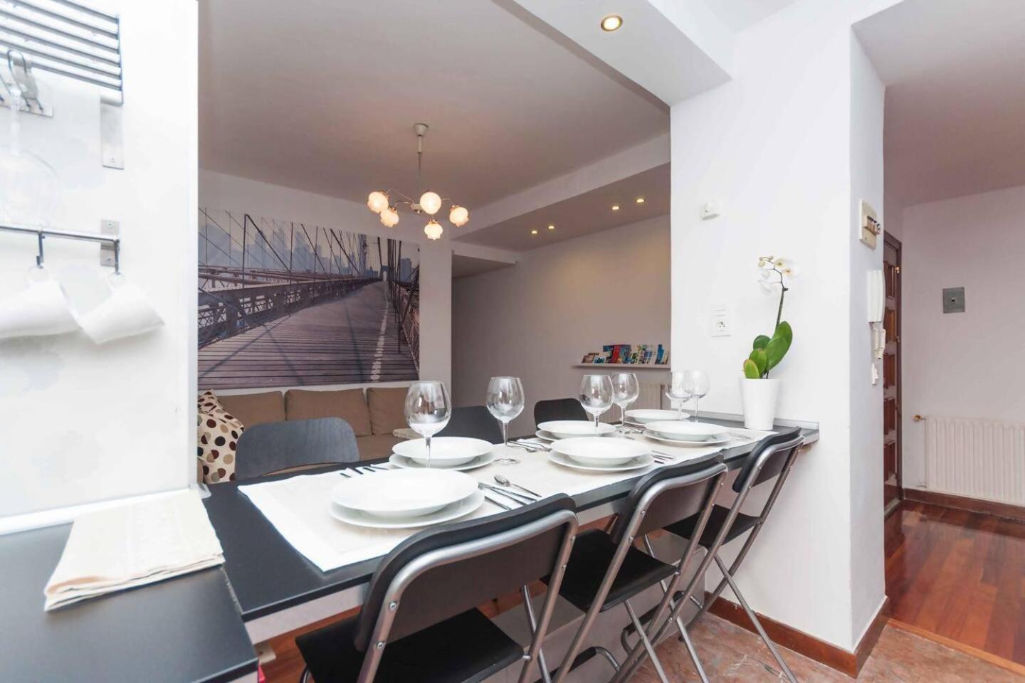 Apartamento Con Parking Privado Cerca De Zurriola San Sebastian Bagian luar foto